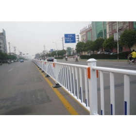 宜宾市市政道路护栏工程